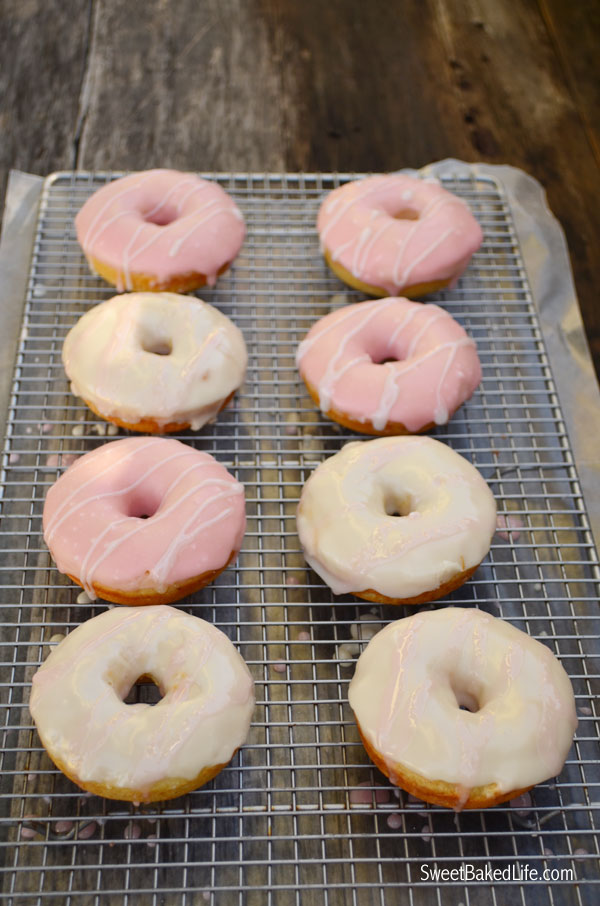 Pretty and delicious Baked Doughnuts | Sweet Baked Life